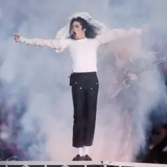 Michael Jackson w sztuce pop: jak jego wpływ zmienił kulturę