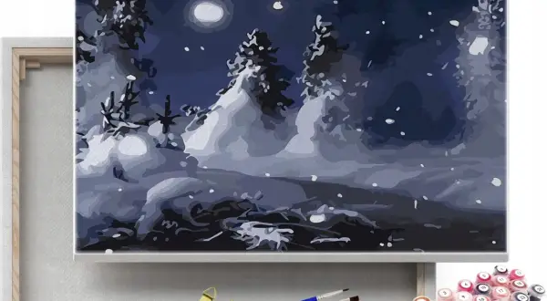 Malarstwo realistyczne pejzaż nocny, zimowy. Śnieg pada, księżyc świeci na ciemnym niebie.